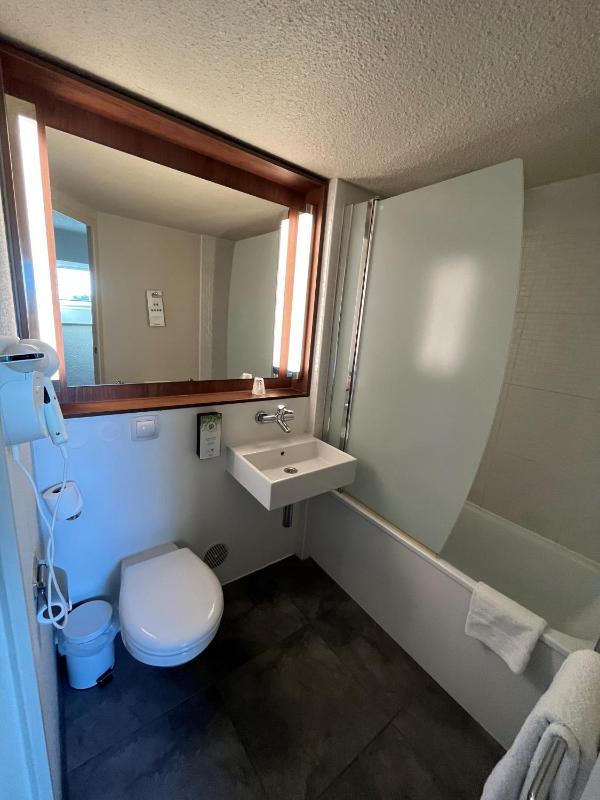 One Single Bed - Room Next Generation image 3