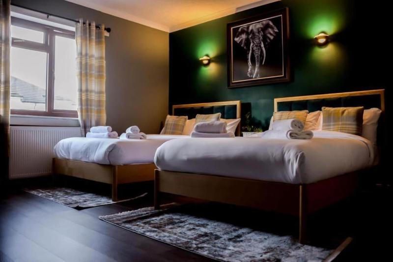 Quadruple Room image 3