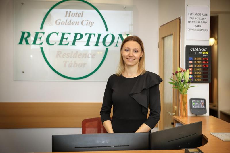 Hotel Golden City Garni - image 3