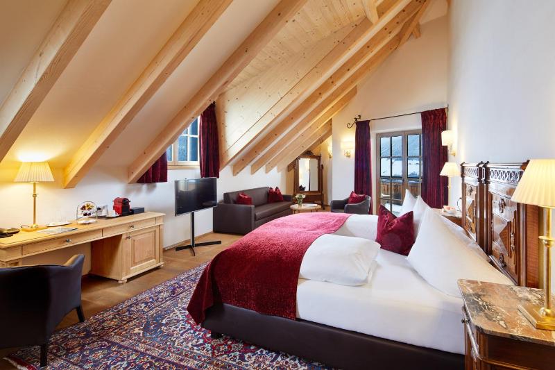 Double Room with Balcony image 1