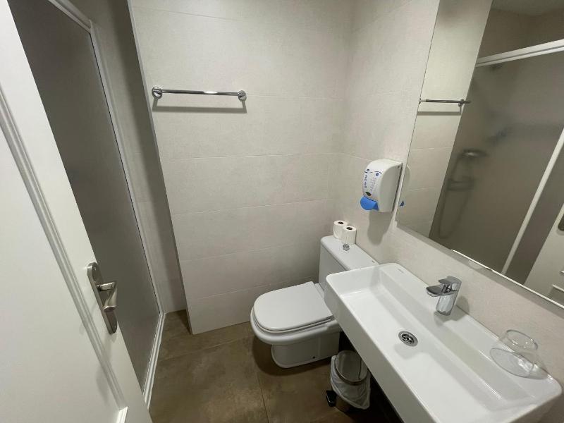 Double Room with Extra Bed image 3
