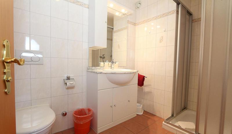 Double Room with Balcony image 3