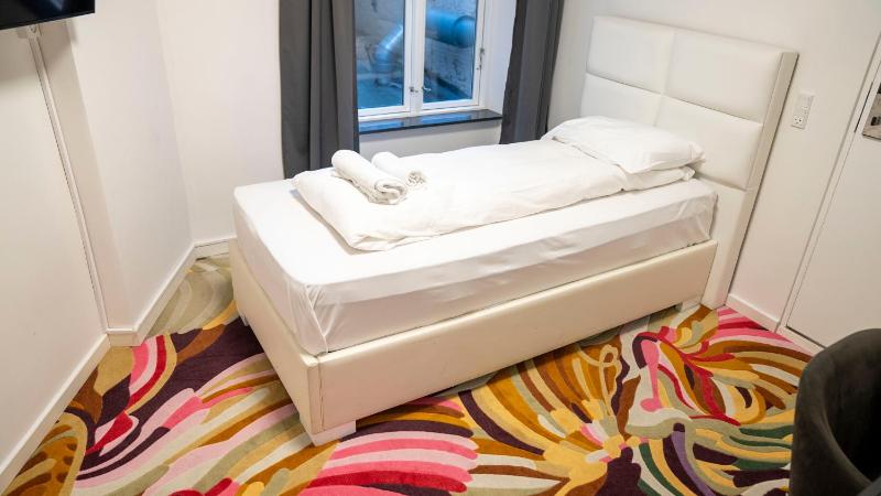 Single Room image 1
