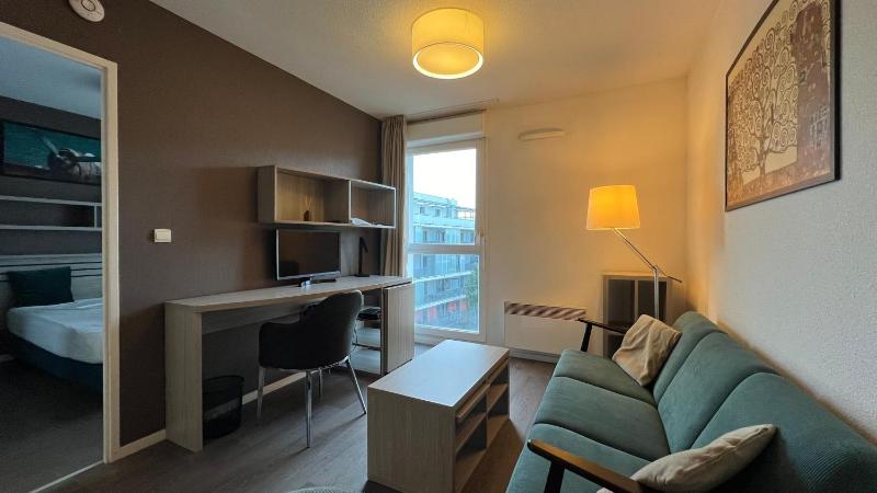 One-Bedroom Apartment image 3