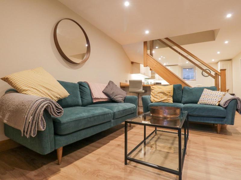 St Mary's Cottage - image 15
