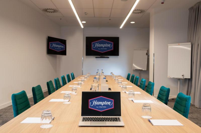 Hampton by Hilton Budapest City Centre - image 5