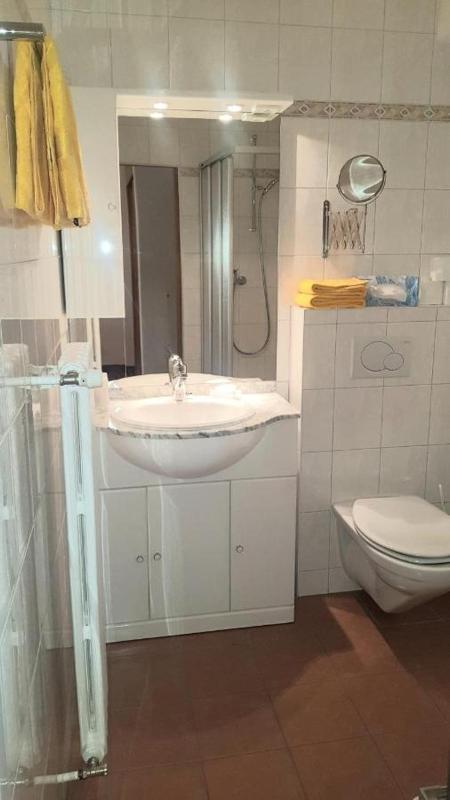 Single Room with Mountain View image 1