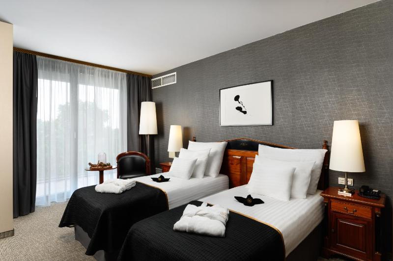 Royal Suite image 3