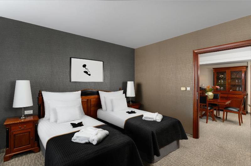 Royal Suite image 1
