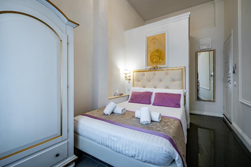 Economy Double Room image 1