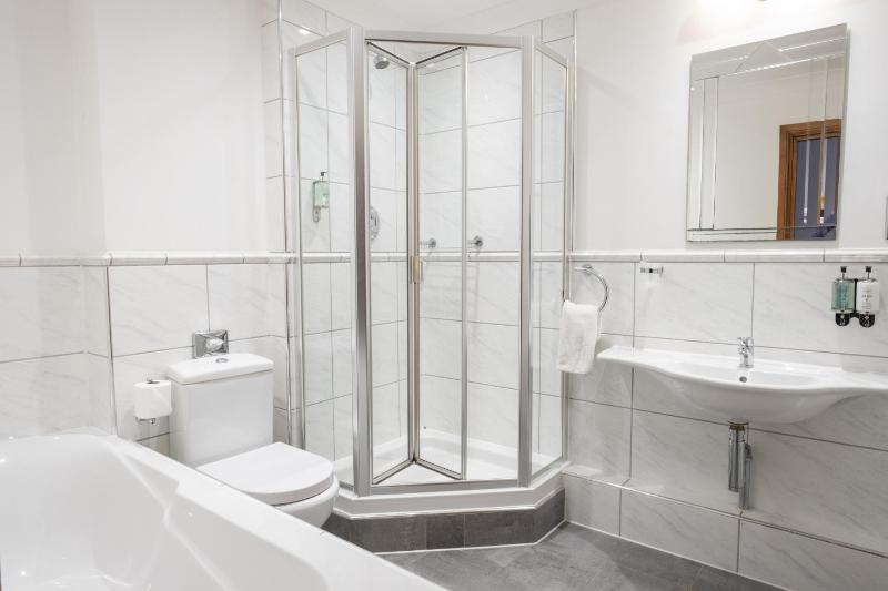 Superior Twin Room image 2