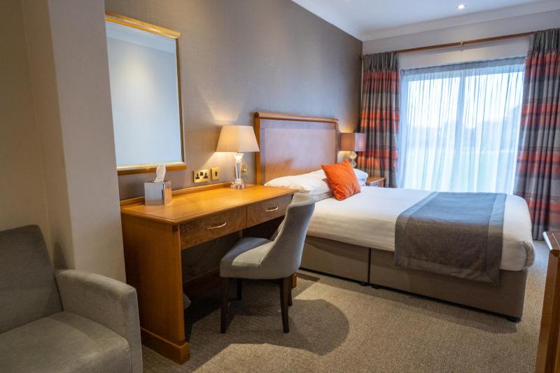 Standard Double or Twin Room image 3