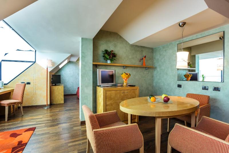 Suite image 2