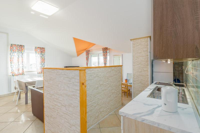 One-Bedroom Apartment image 4