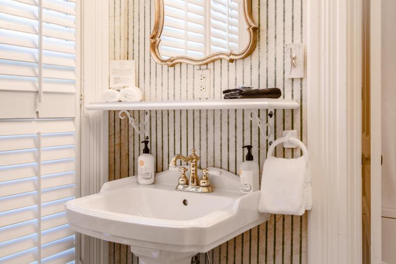 King Suite image 4
