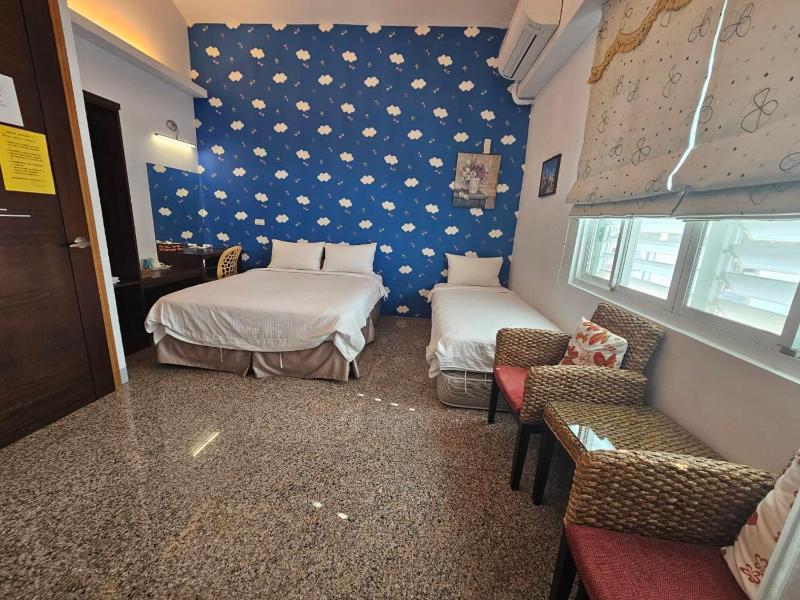 My Starry Bed and Breakfast - image 31