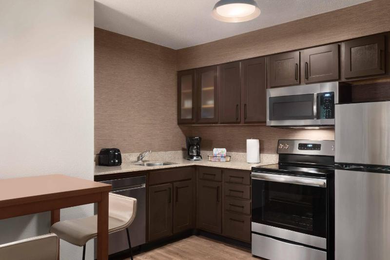 Two-Bedroom Suite image 4