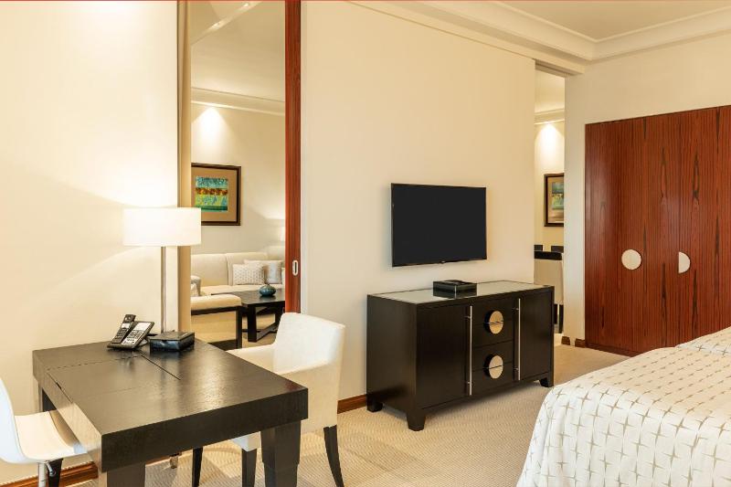 Premier Executive Suite, Complimentary Resort Beach & Pool Access, Executive Lounge Access, Afternoon Tea & Happy Hour, Airport Transfer from Dubai Airport, 2 twins