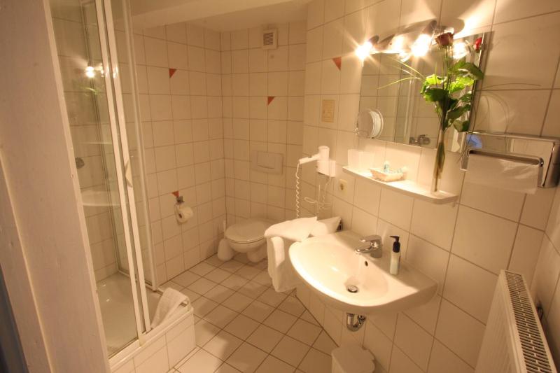 Double Room image 2