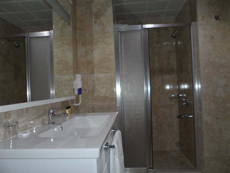 Double Room image 4