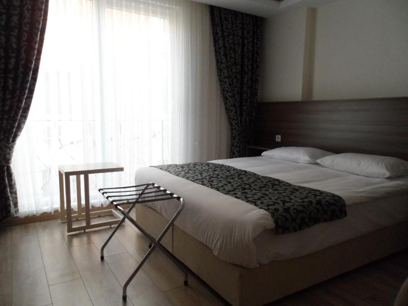 Double Room image 3