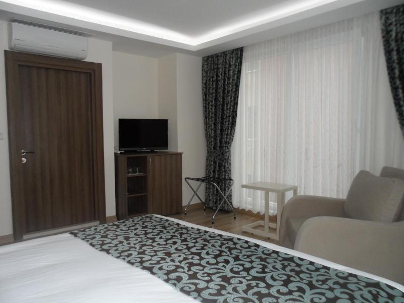 Double Room image 2