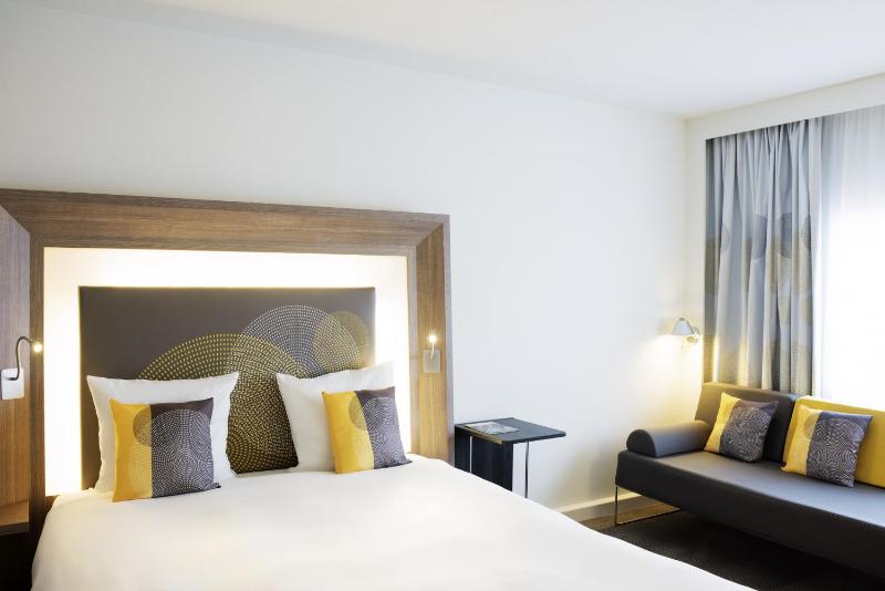 Standard Room with Double Bed and One Sofa Bed image 1