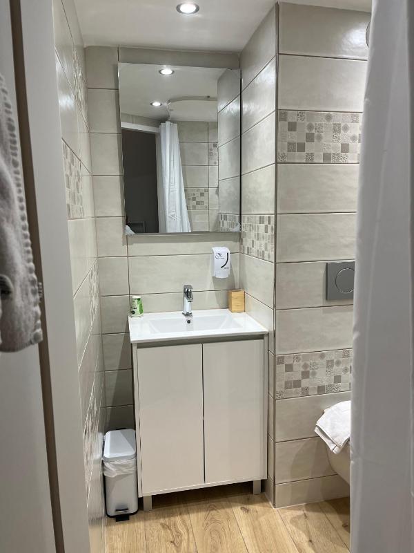 Standard Double Room image 1