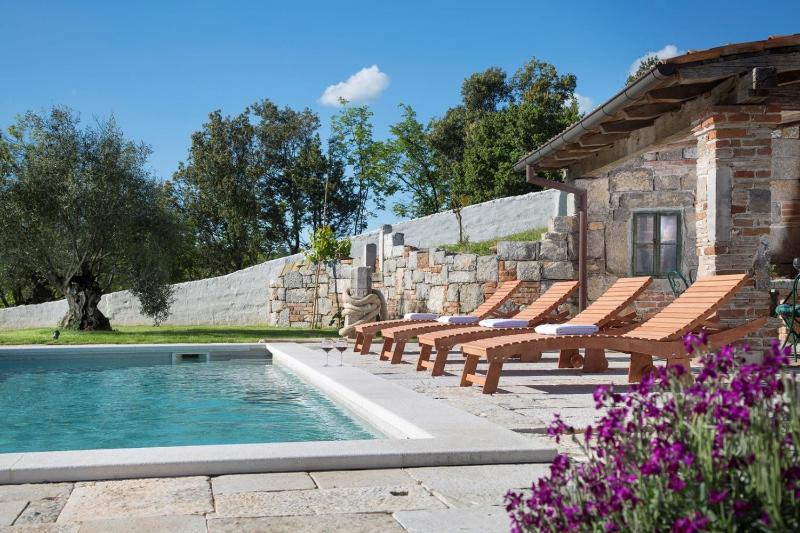 Villa Malini with Pool Sauna and Fenced Garden - image 37