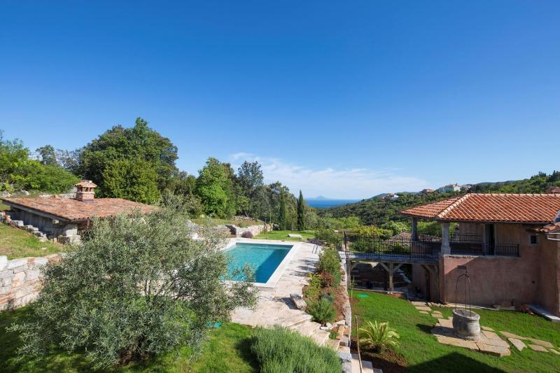 Villa Malini with Pool Sauna and Fenced Garden - image 14