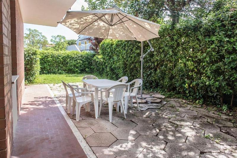 M061 - Marcelli, trilocale con giardino a 150mt dal mare Images