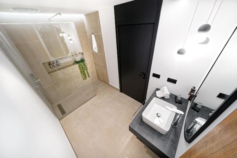 Bull Vital Suites & Spa Boutique Hotel - Only Adults - image 2