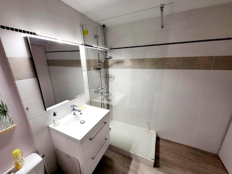 Appartement Moderne au Centre-Ville 150m Plage WiFi Confort Idéal pour Familles - FR-1-92-876 - image 3