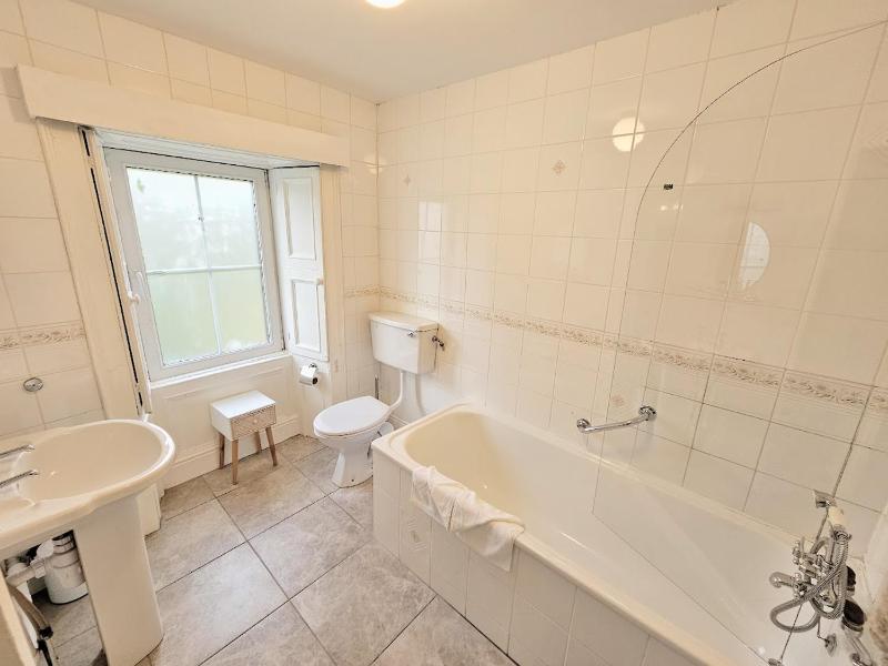 Double Room with Garden View image 2