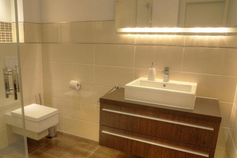 Two-Bedroom Apartment - Upper Floor image 3