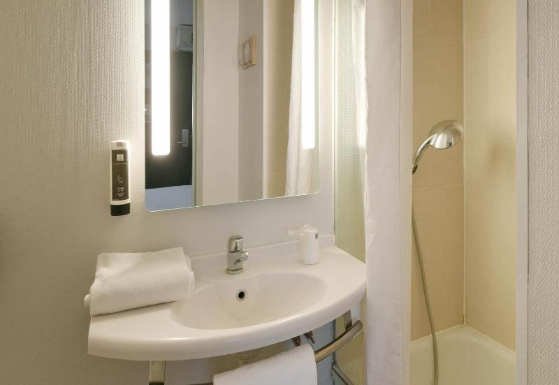 Double Room image 2