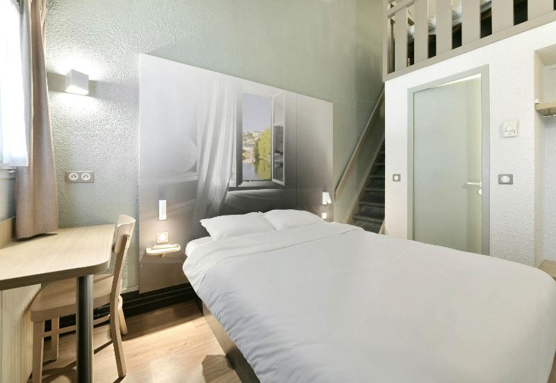 Quadruple Room image 1