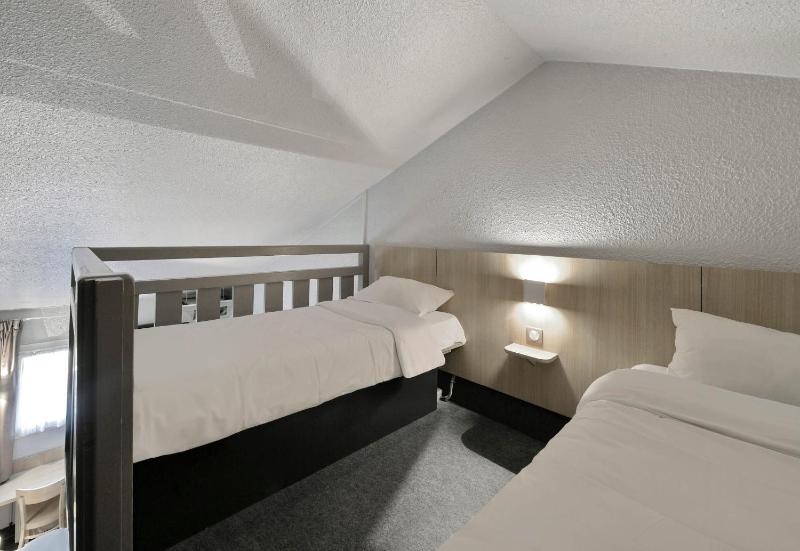 Quadruple Room image 2