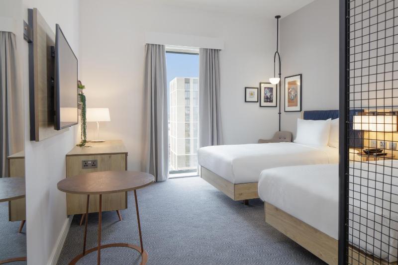 Twin Room image 1