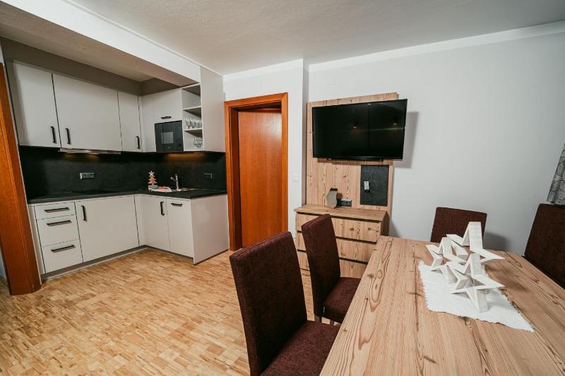 Apartment - C image 4