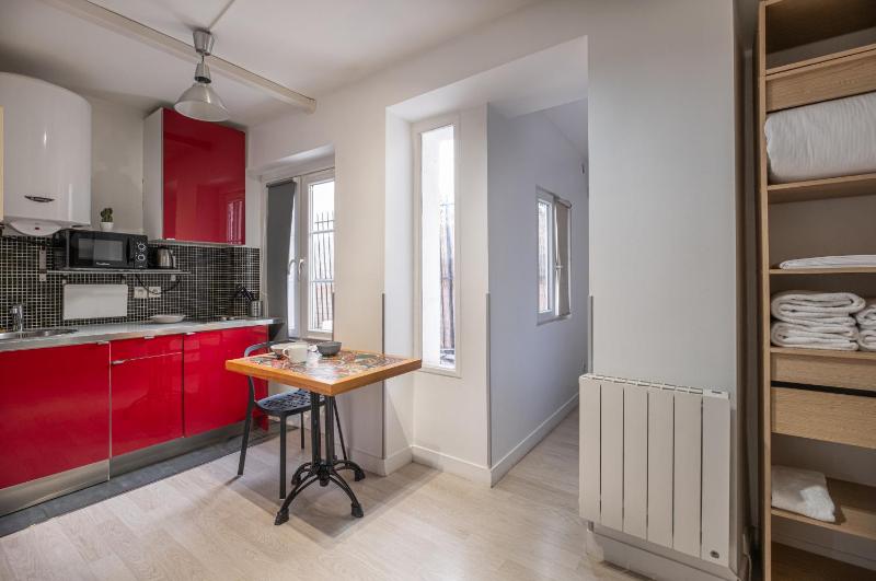 One Bedroom Apartment (2 Adults) image 1