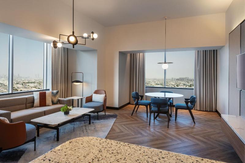 Amiri Suite - Club lounge Access including Breakfast, Evening Cocktail hours & Soft Refreshments & Canapes