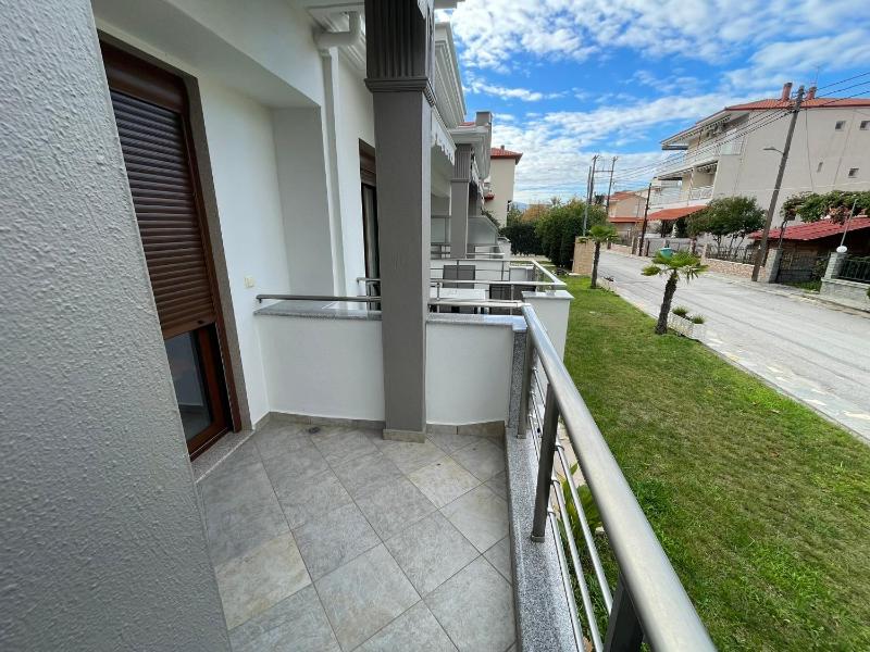 Quadruple Room with Balcony image 2