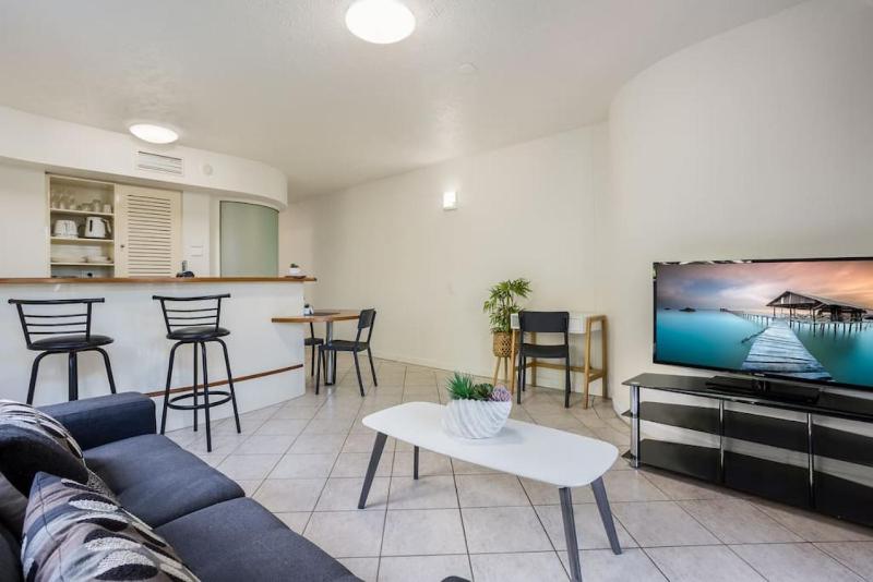 City Centre Unit on The Esplanade Images