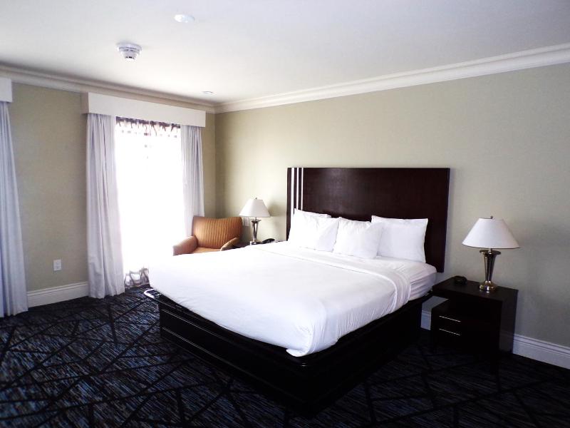 Riverview Suite image 3
