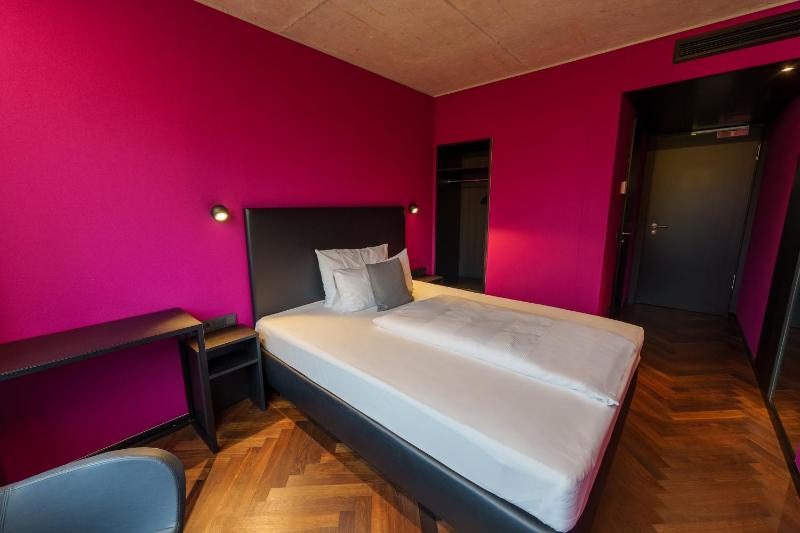 Single Room image 1