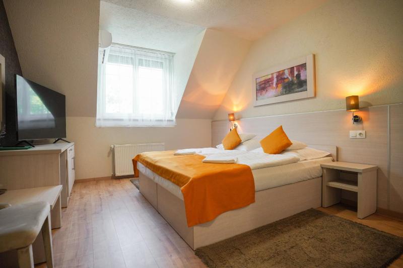 Superior Double Room image 1