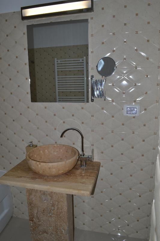 Green Apartment image 3