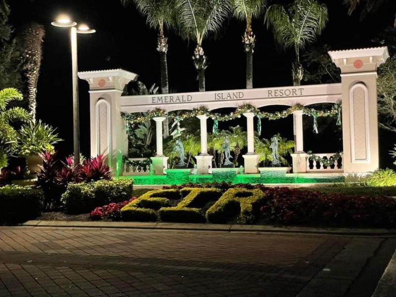 4 BED 3 BATH IN A GATED COMMUNITY WITH POOL villa - image 2