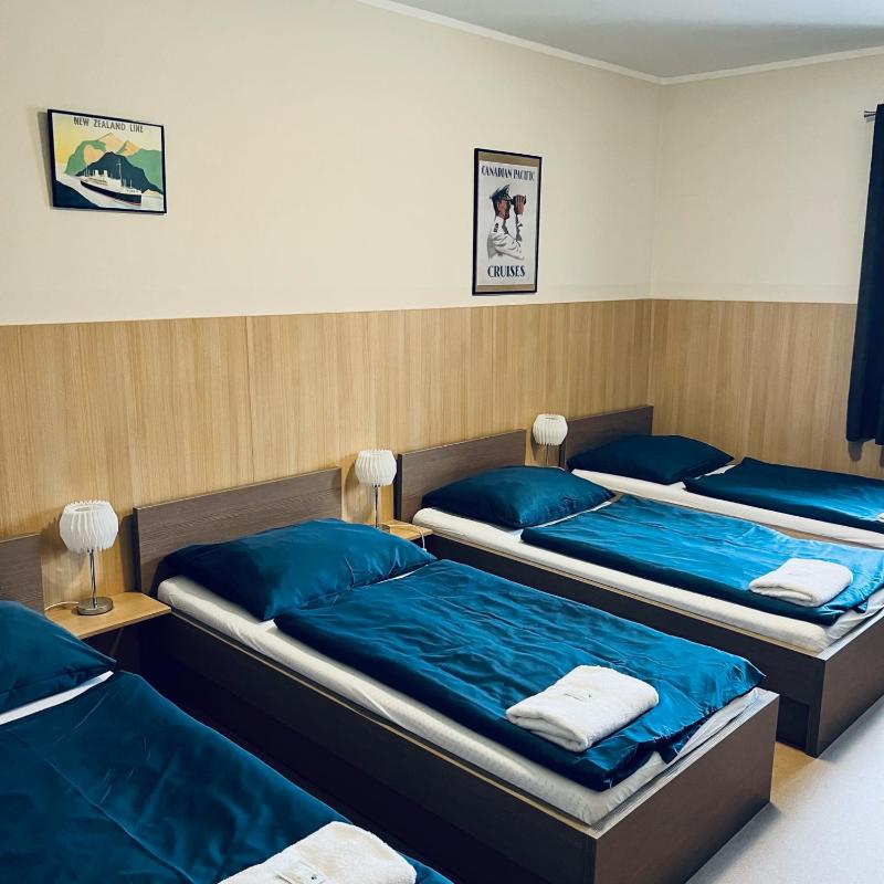 Quadruple Room with Bathroom image 1